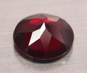 Impresionante piedra preciosa de granate piropo natural redonda de 8 mm de 1,80 ct - 2