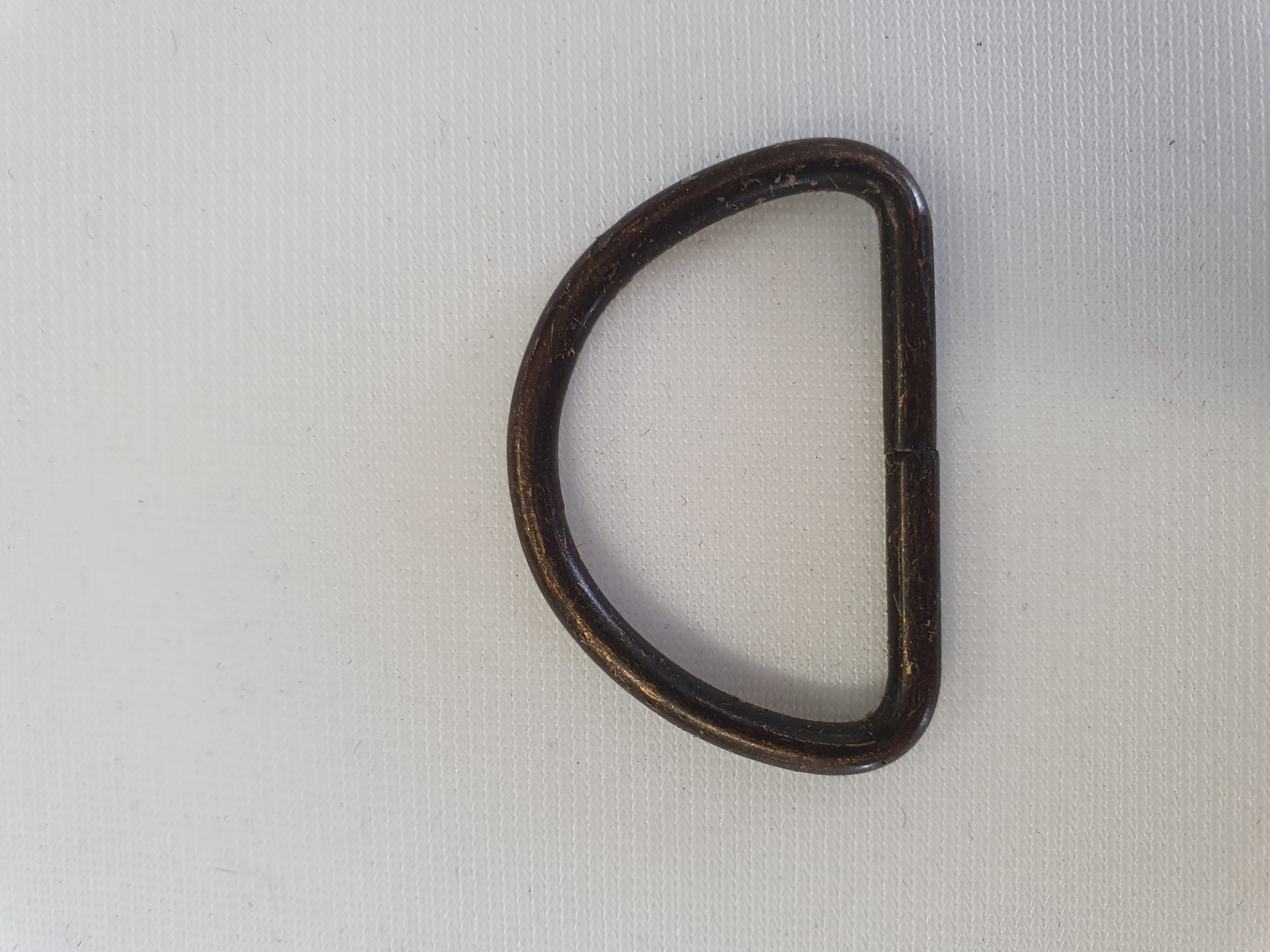 D-ring osvetsad 30x19x3 mm Oxid
