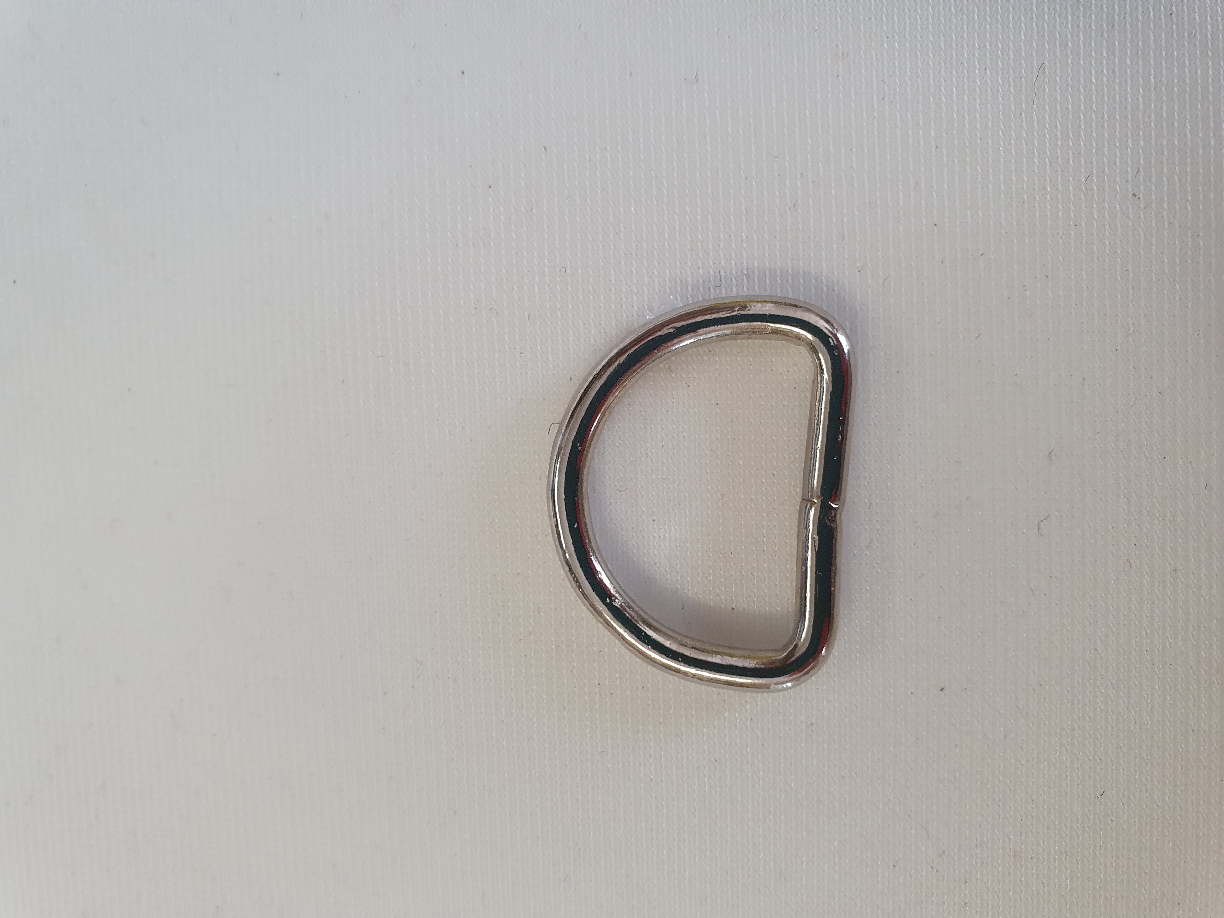 D-ring svetsad 25x17x3 mm  Förnicklad