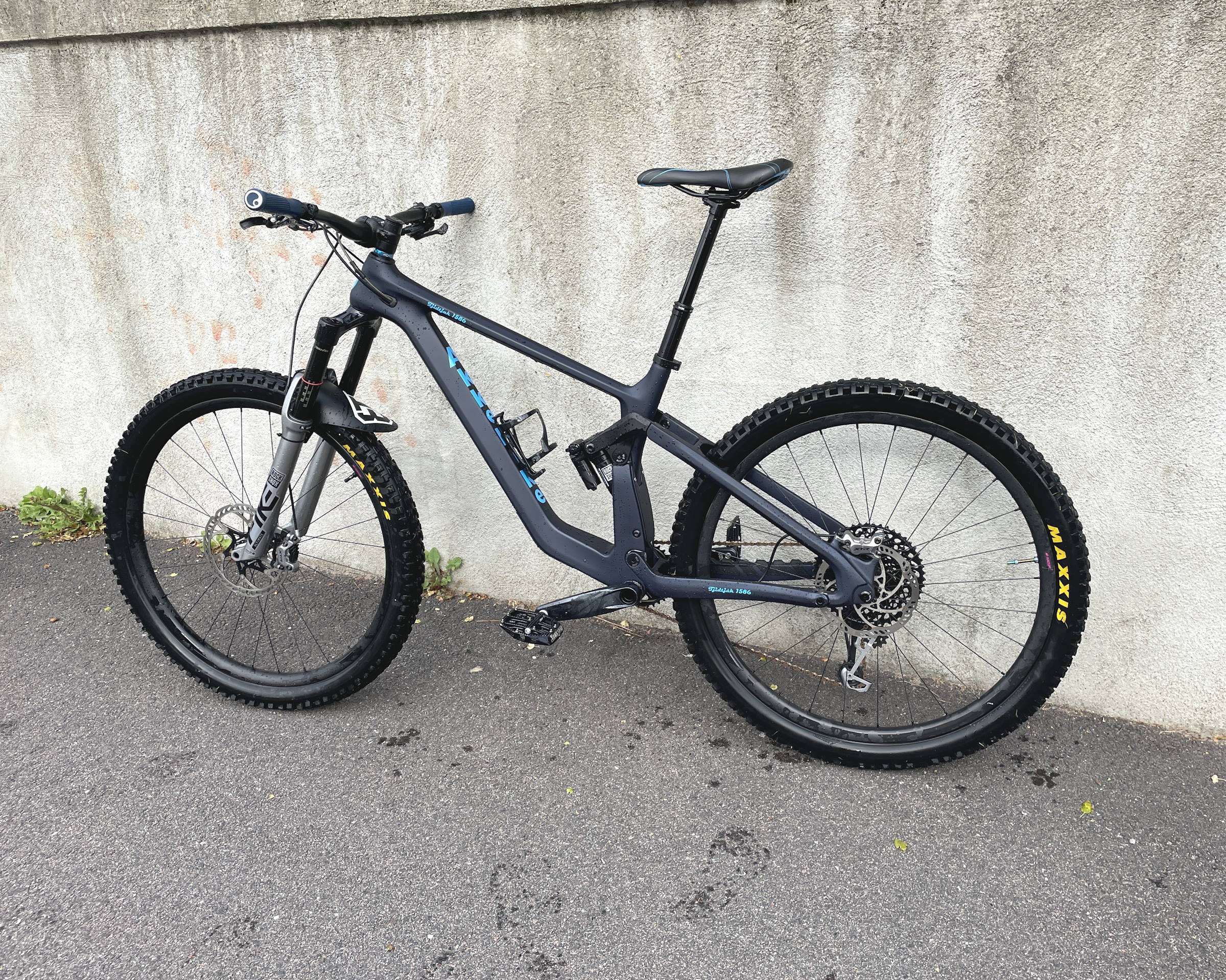 Akkebike - Tjidtják 1586  - 3