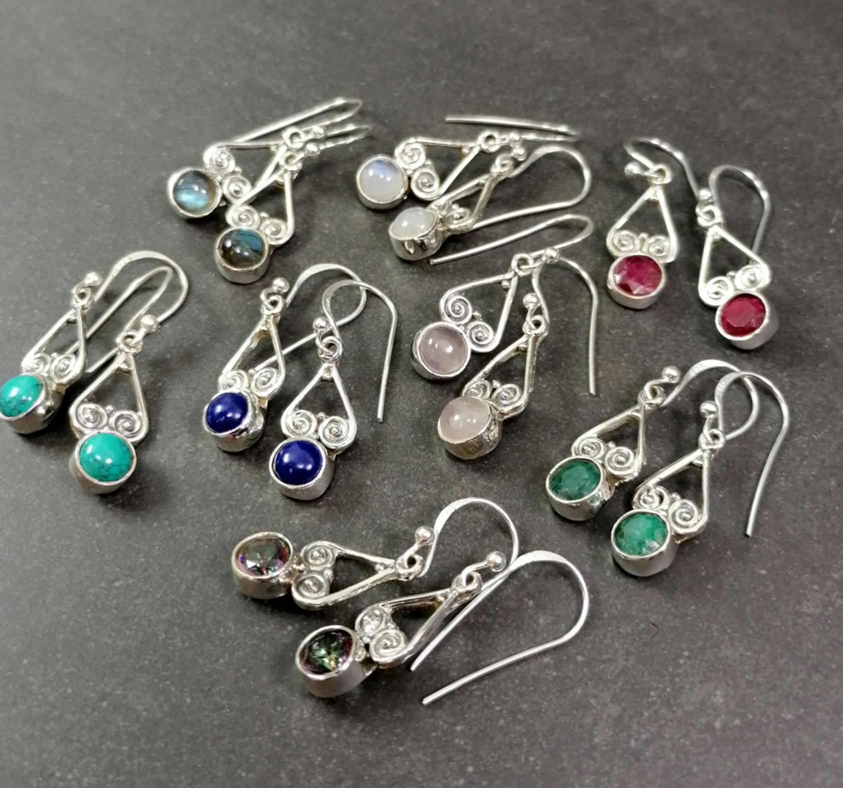 Silver Örhängen med Cabochon med Dubbelspiral