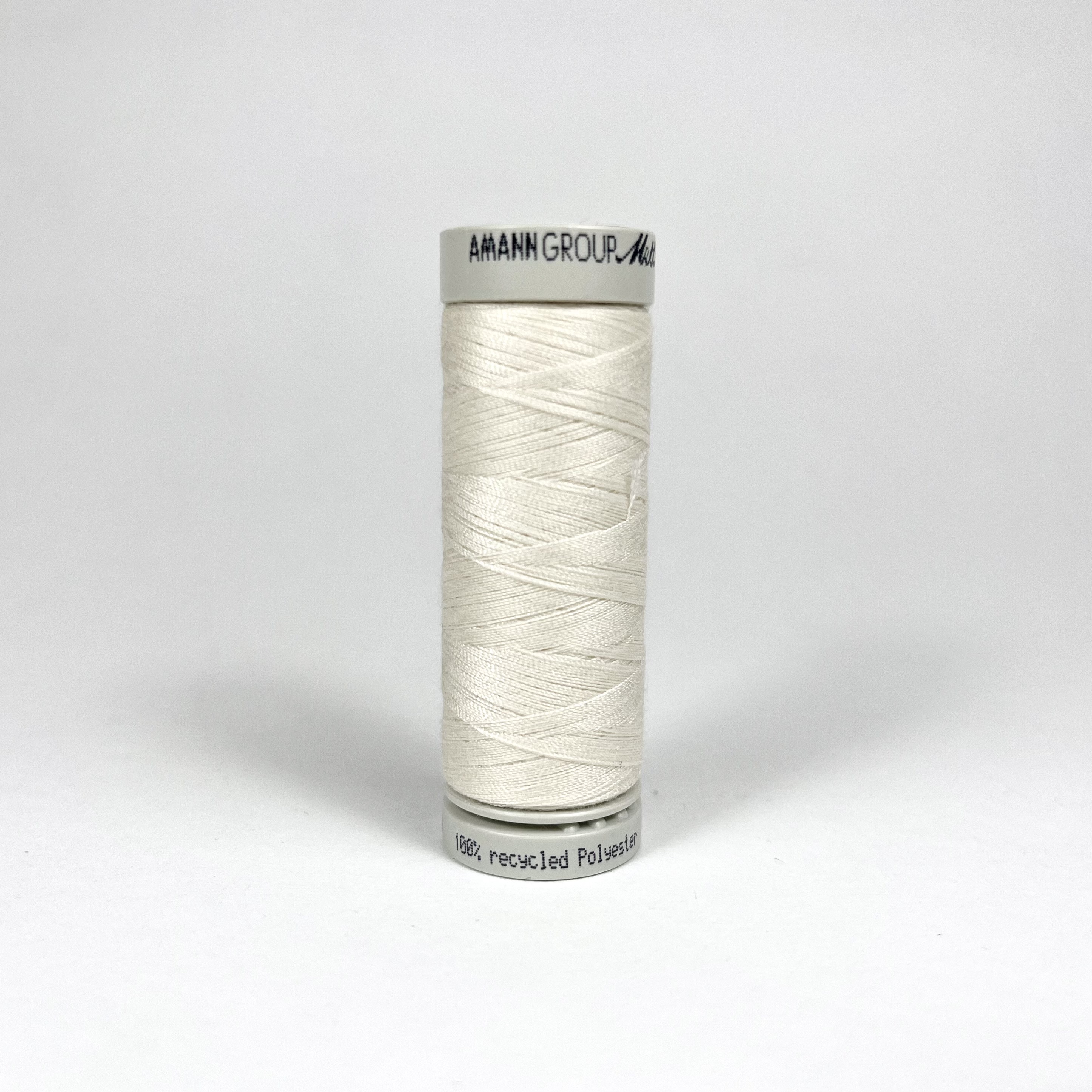 Återvunnen polyestertråd Offwhite 0778 (200m)