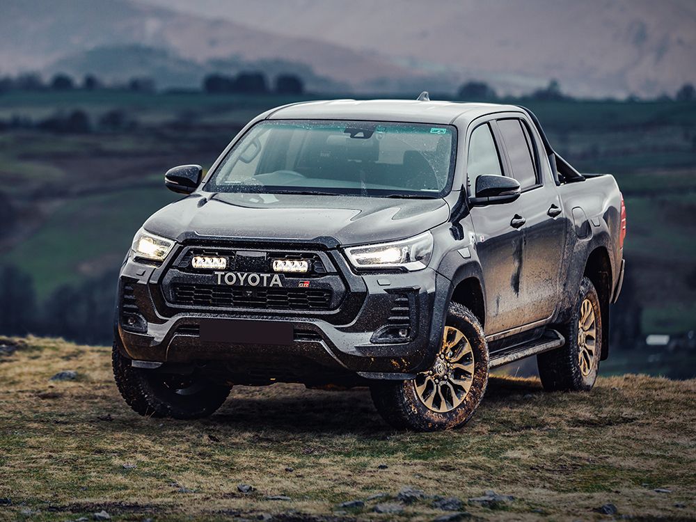 Toyota Hilux 2023+ (GR Sport) Lazer Led-Grillkit Triple-R 750 Elite