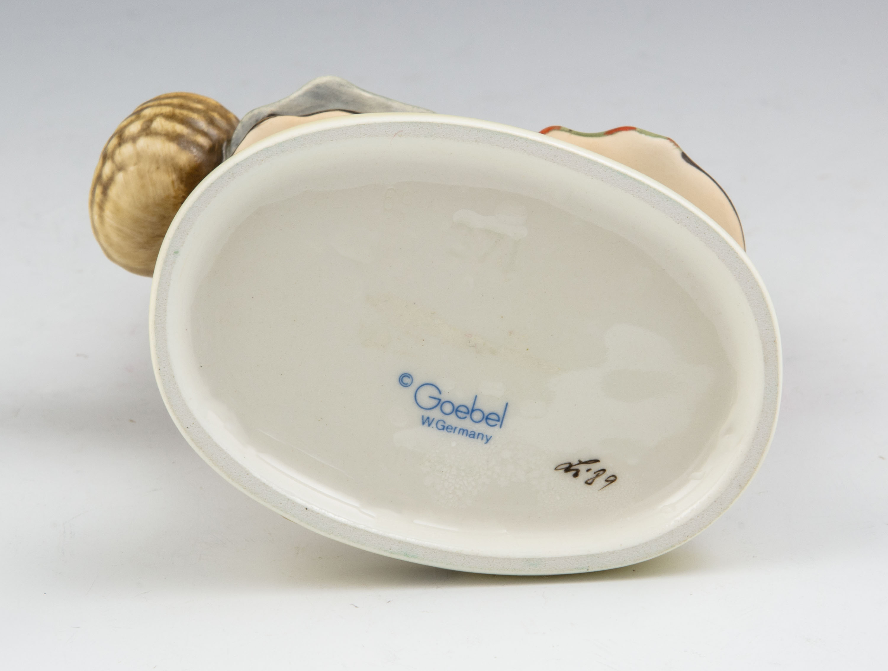 Hummel 371 - Daddy's Girls (TMK-6) - 3
