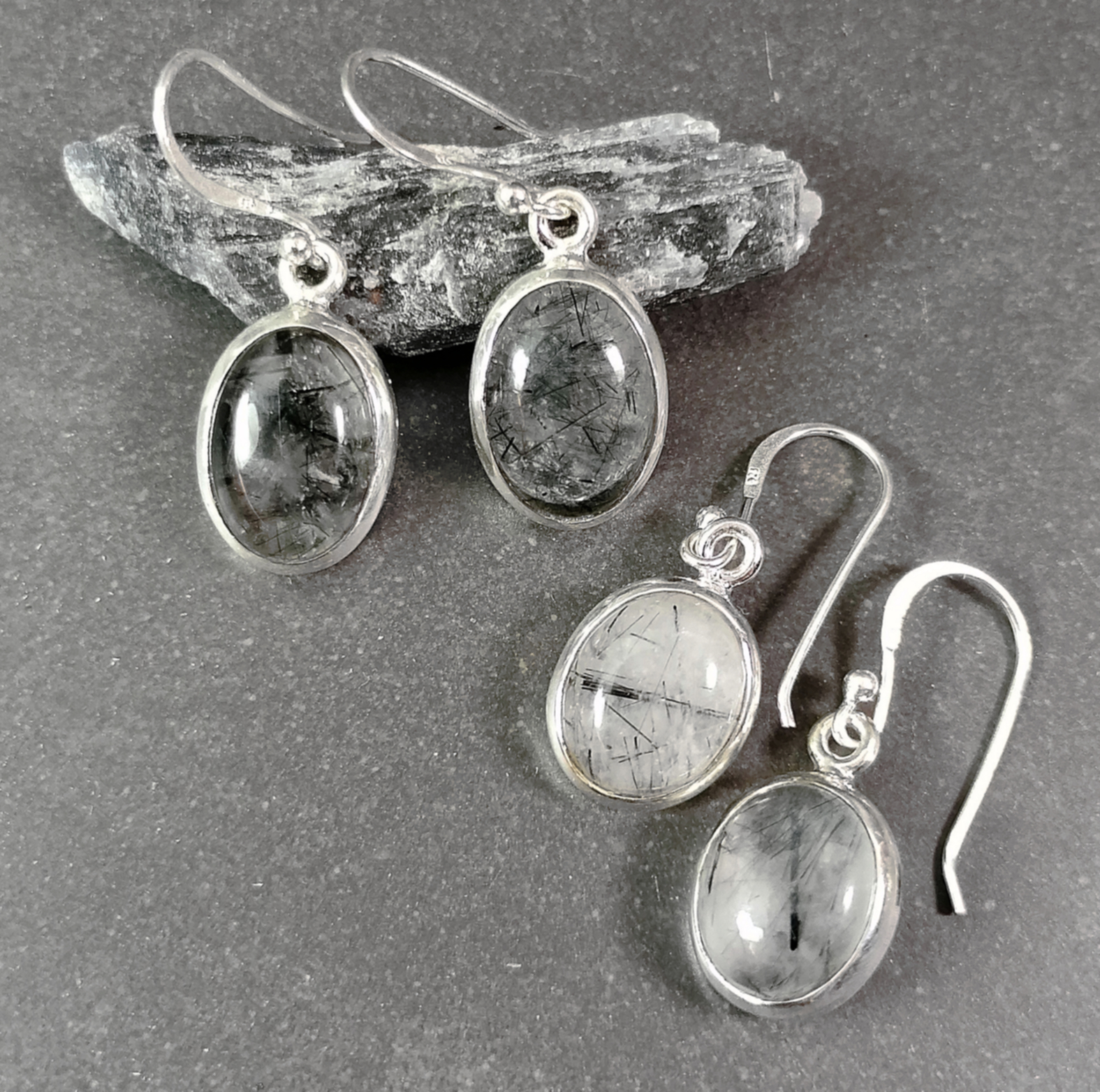 Silver Örhängen med Cabochon i Turmalinkvarts - 2