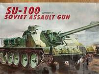 SU-100  Tank  1:35  Italeri