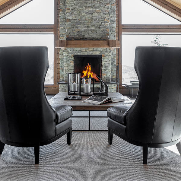 Carlisle Soffbord i massiv ek Silver Back  100x100 cm 