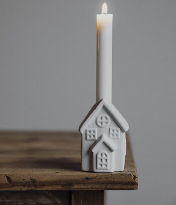 Ljusstaden nr 1. Ljusstake vitt hus 10 cm