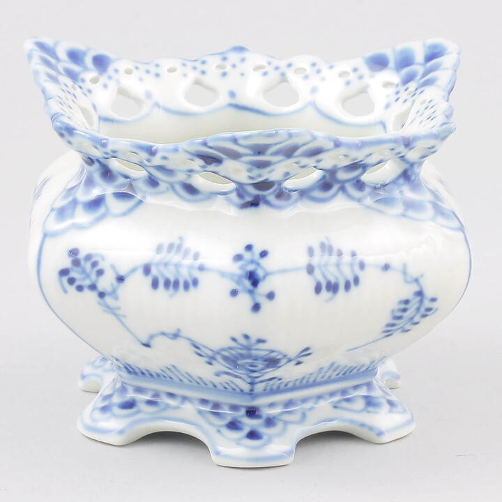 Royal Copenhagen (Blue Fluted 20th Century) Full Lace Bowl 11 cm #1112