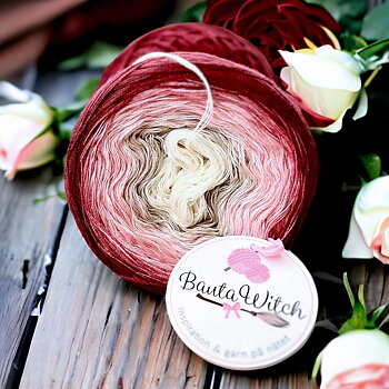 LoLa YarnCake BautaWitch Special, Shabby Chic Råsa (750 m)