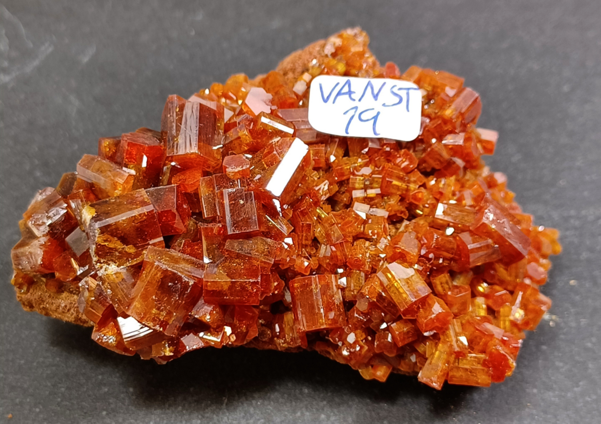 Vandanit kluster - AA+ kvalité - VANST19