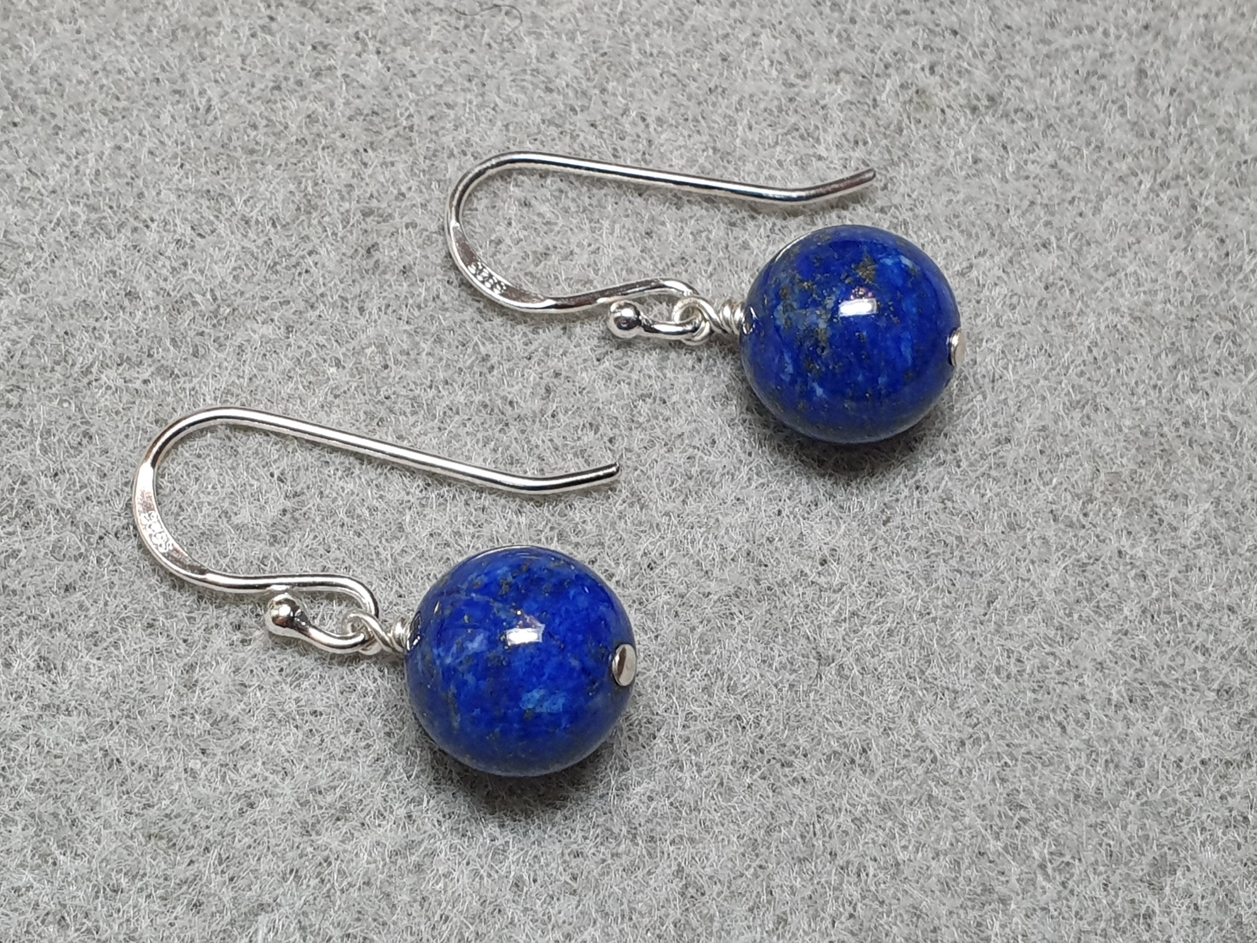 Lapis lazuli kula 10mm hängande på krok 925-silver