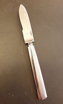 Eskilstuna steel industry crayfish knife
