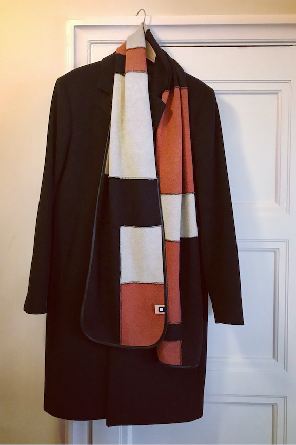 SÅLD Halsduk Bro, Brun/svart/beige, No 2 - 5