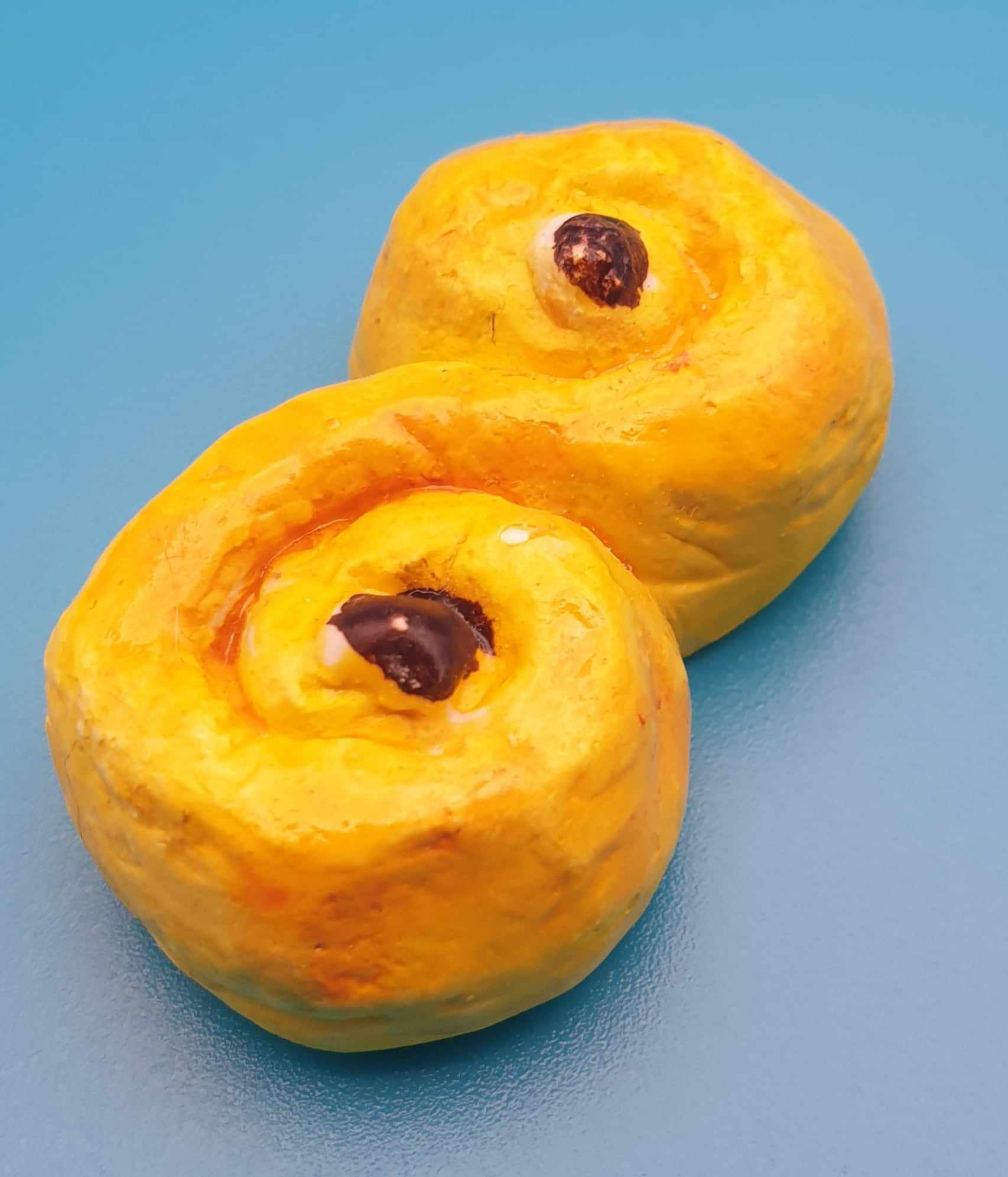 Magnet Saffron bun - 2