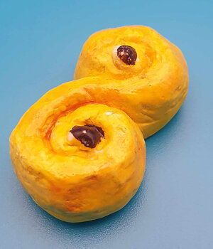 Magnet Saffron bun