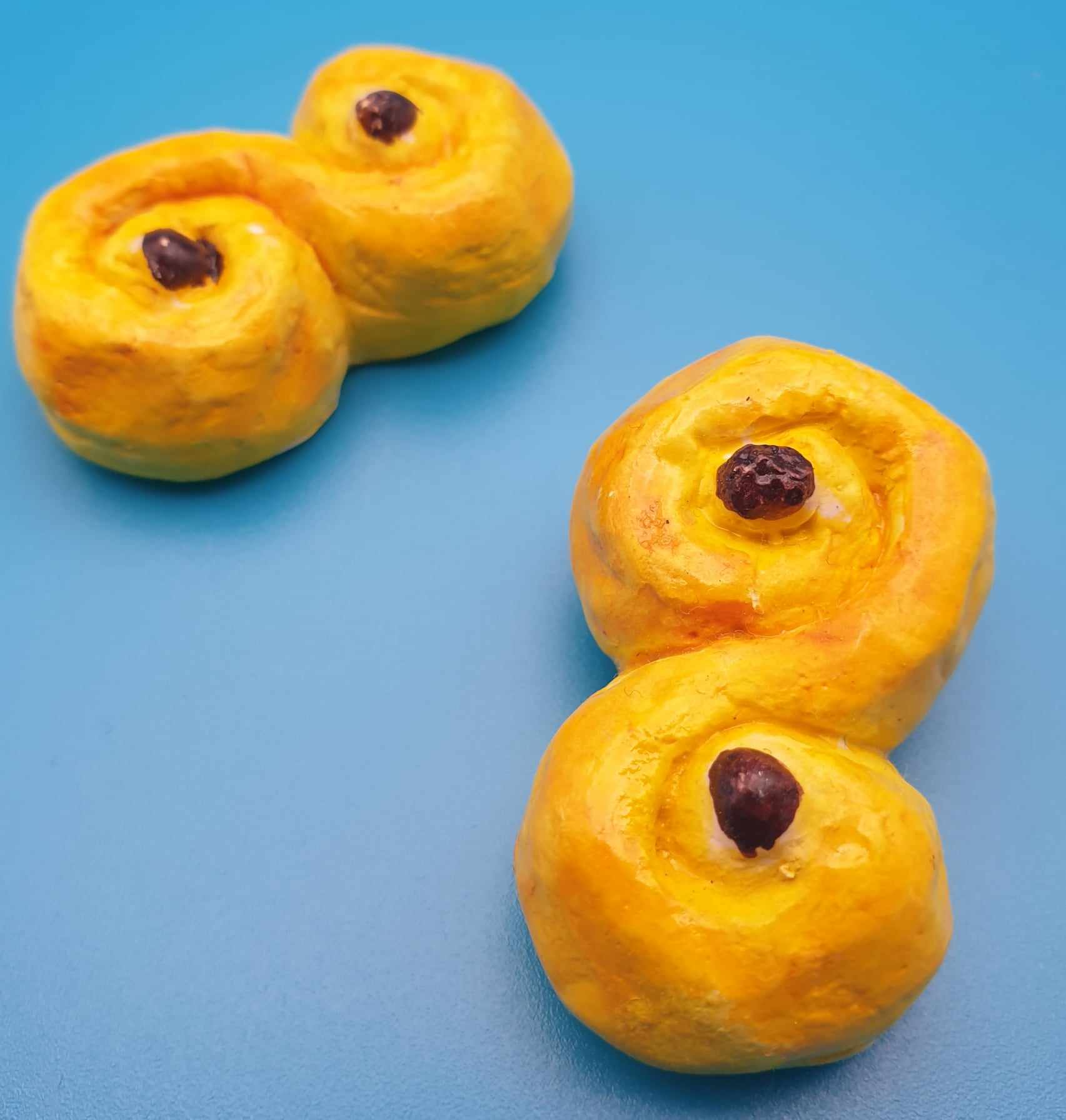 Magnet Saffron bun - 4