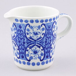 Raija Uosikkinen (Ali 1961) Classic Creamer with Blue Decor 9,5 cm