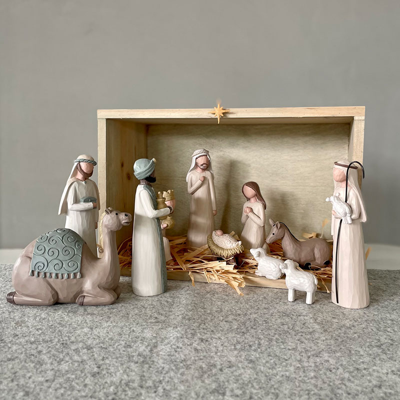 Julkrubba med stall - 13 cm