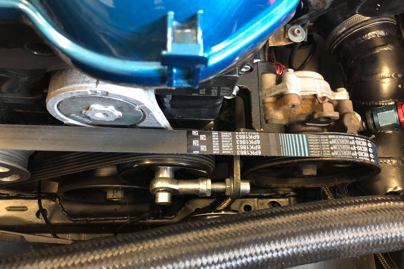 Servofäste med stabilisering av remspännare till Toyota 1JZ / 2JZ - 3