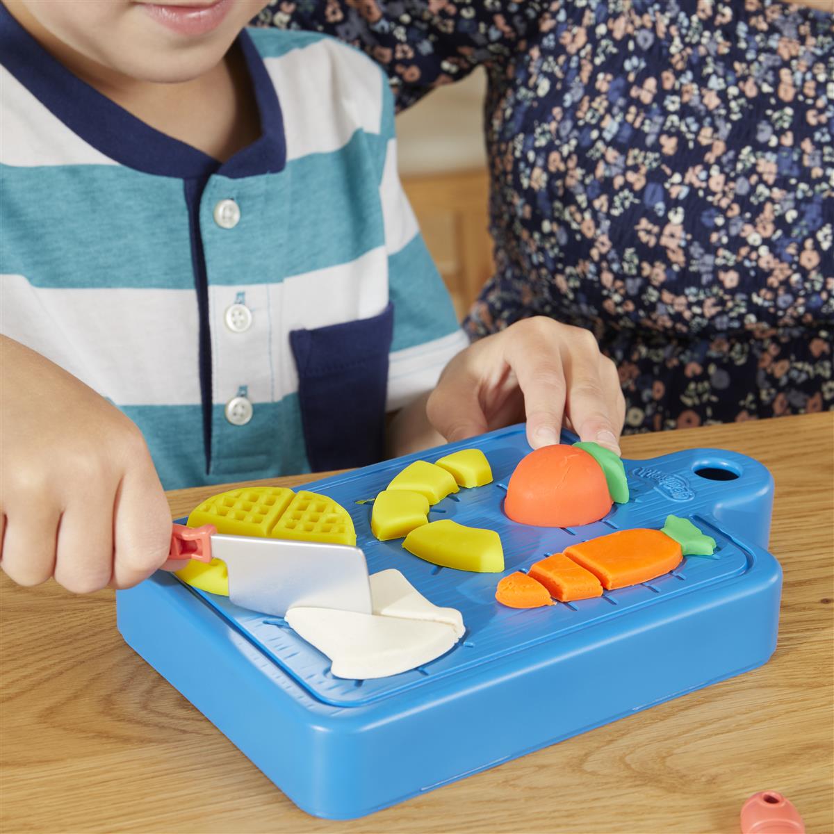 Play-Doh Kitchen Creations Playset Little Chef Starter Set - 4