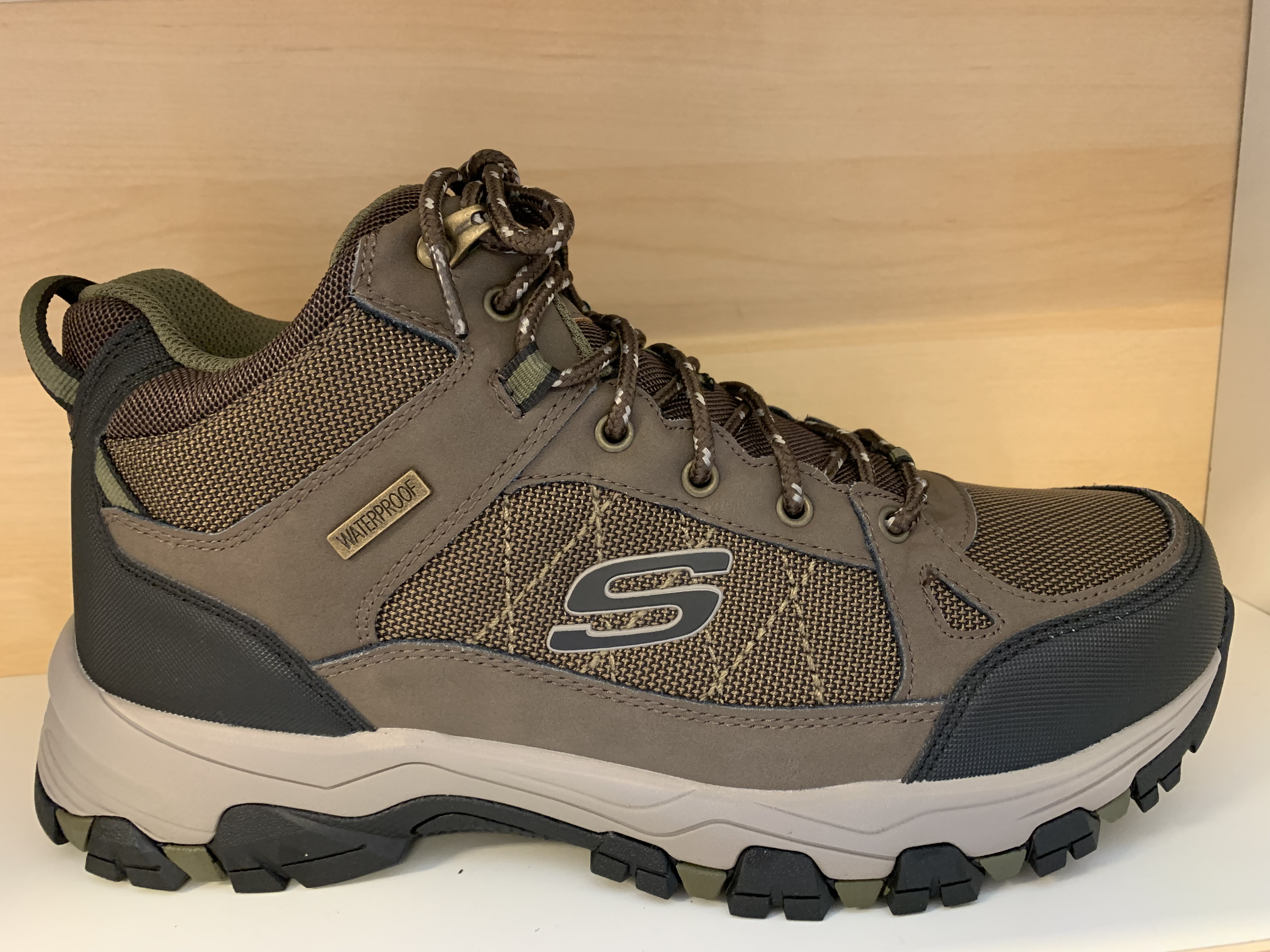 Skechers Herrkänga. Vattentät och med Memory Foam innersula.