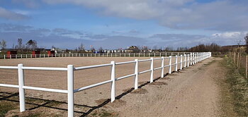 Ridbanestaket 2 slanor komplett med grind