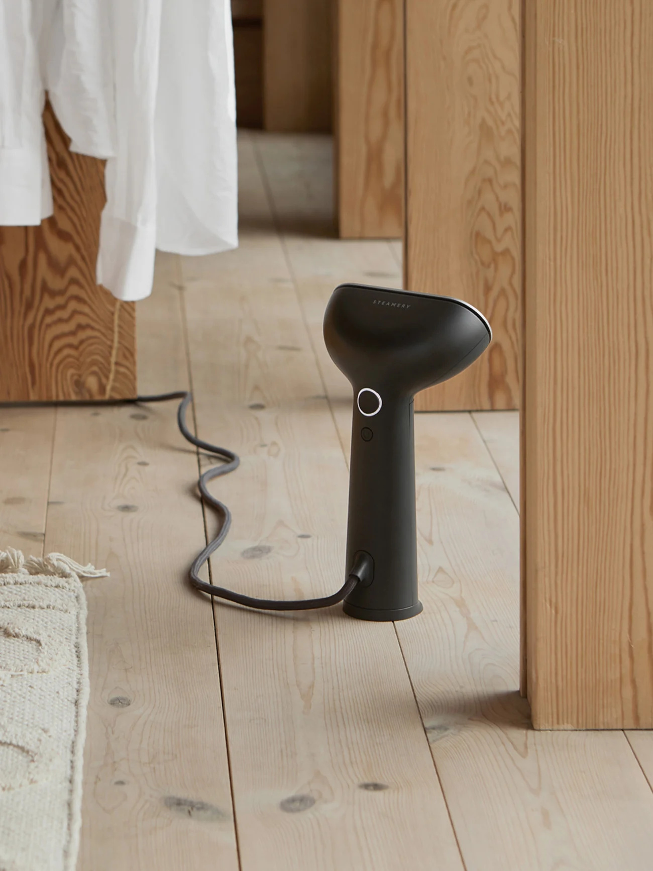 STEAMERY Cirrus 3 Iron Steamer Charcoal - 2