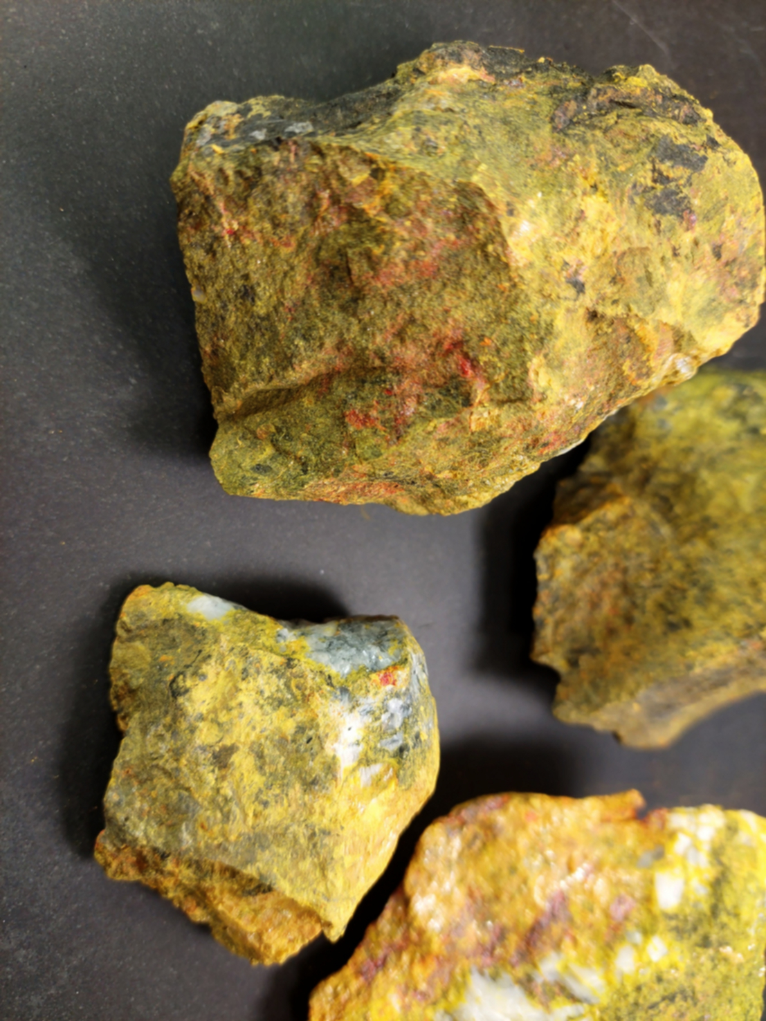 Gul /Orange Realgar - 3