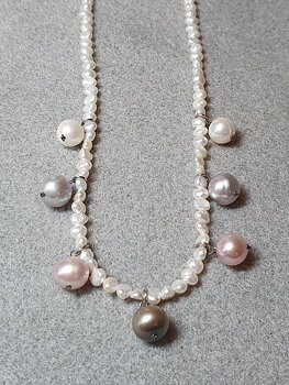 Pärlcollier med odlade sötvattenpärlor, hängande kulor, ca 43 cm, 925-silver 