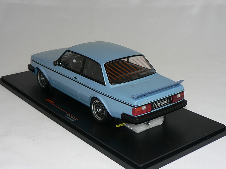 Volvo 240 Turbo  1985  Custom  1:18  IXO