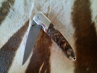 50%  RABATT -   UNIKT MATERIAL 150 MILJONER ÅR -  Damascus Liner lock  SÅLD!