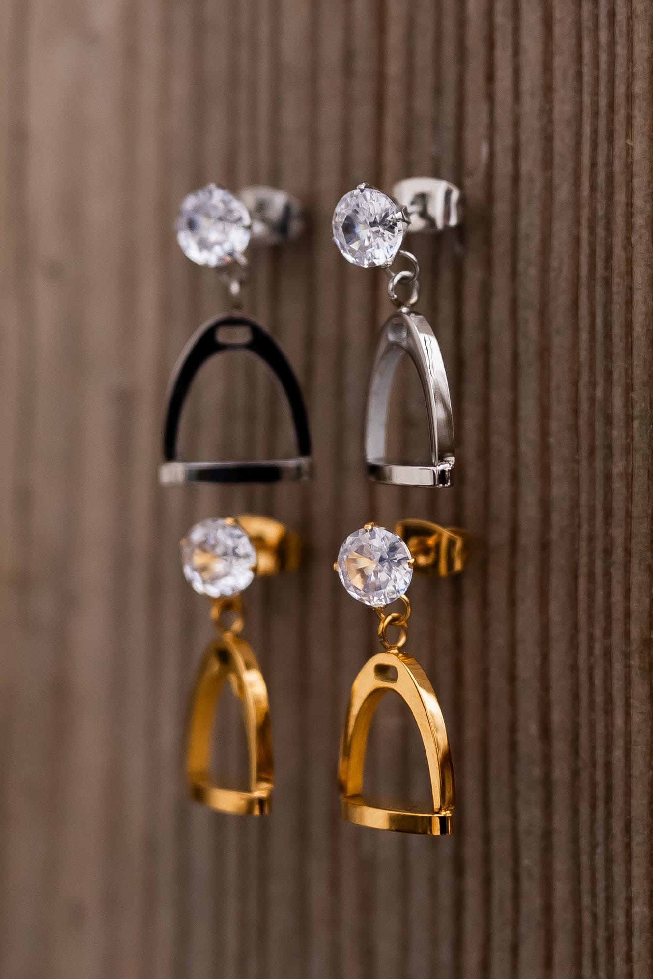 Stirrup Earrings Gold  - 4