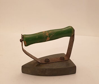 Toy iron 1930s