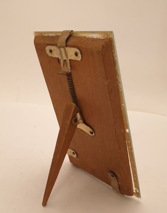 Glass and wood photo frame - 2