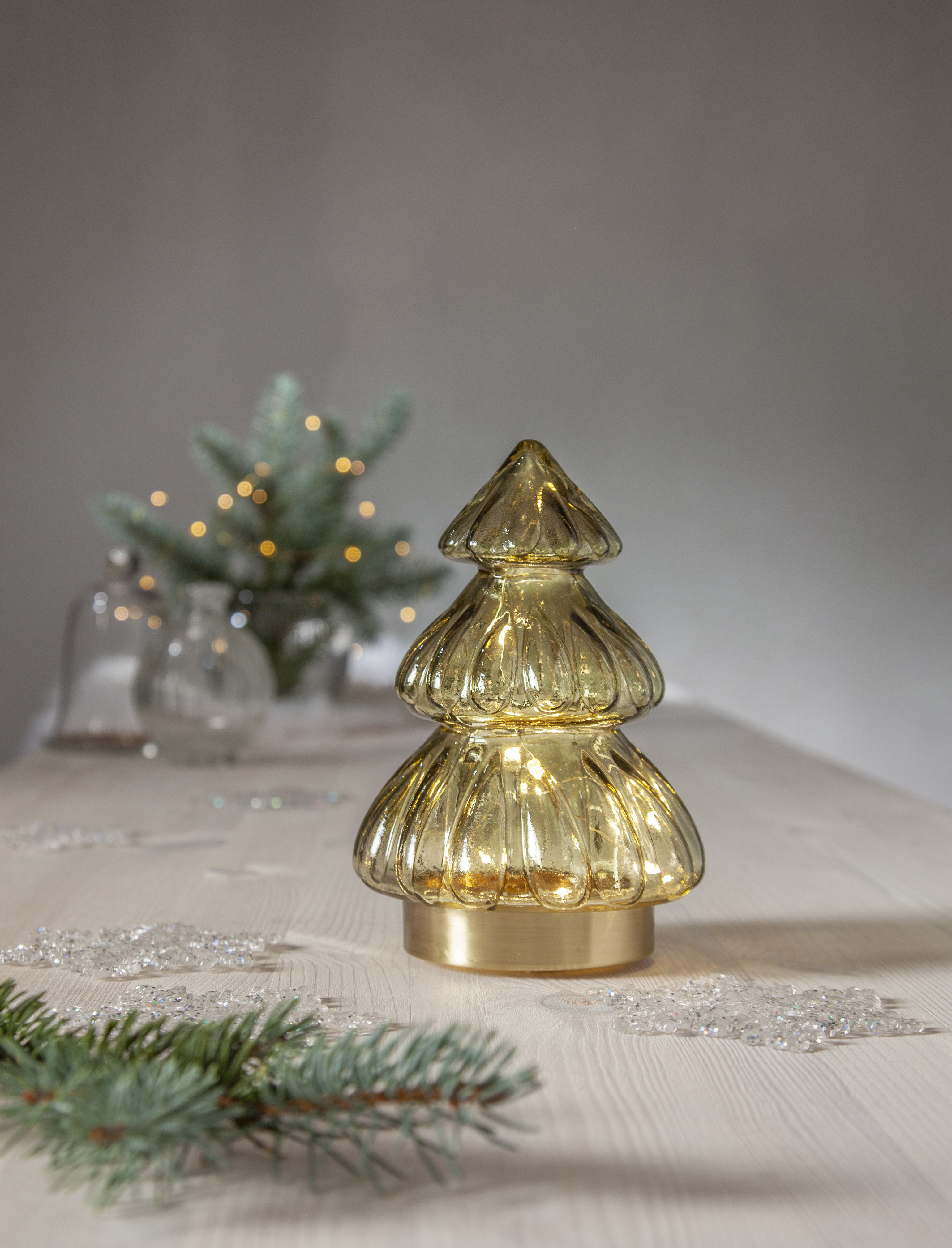 Gran i grönt glas med belysning 18 cm - batteri