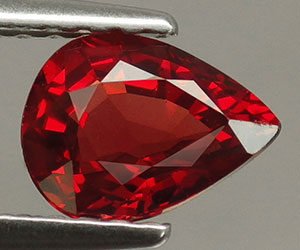 Impresionante piedra preciosa de granate rodolita natural de talla calibrada de 7x5 mm de 1 ct