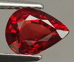 Impresionante piedra preciosa de granate rodolita natural de talla calibrada de 7x5 mm de 1 ct