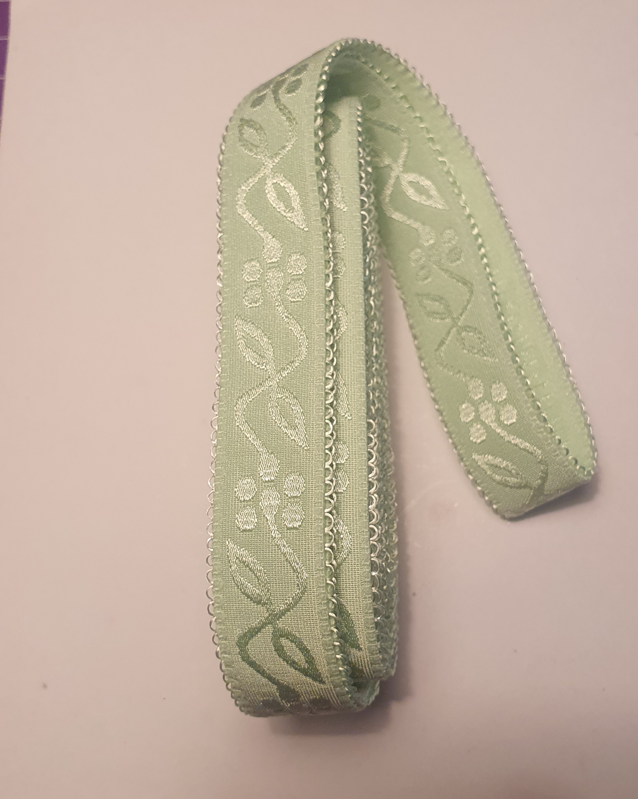Bra Strap Elastic 20 mm - Pistachio green with decorations
