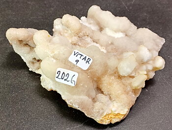 Vit Aragonit Kluster (Grottkalcit) -  VITAR9