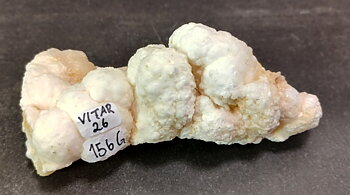 Vit Aragonit Kluster (Grottkalcit) -  VITAR26