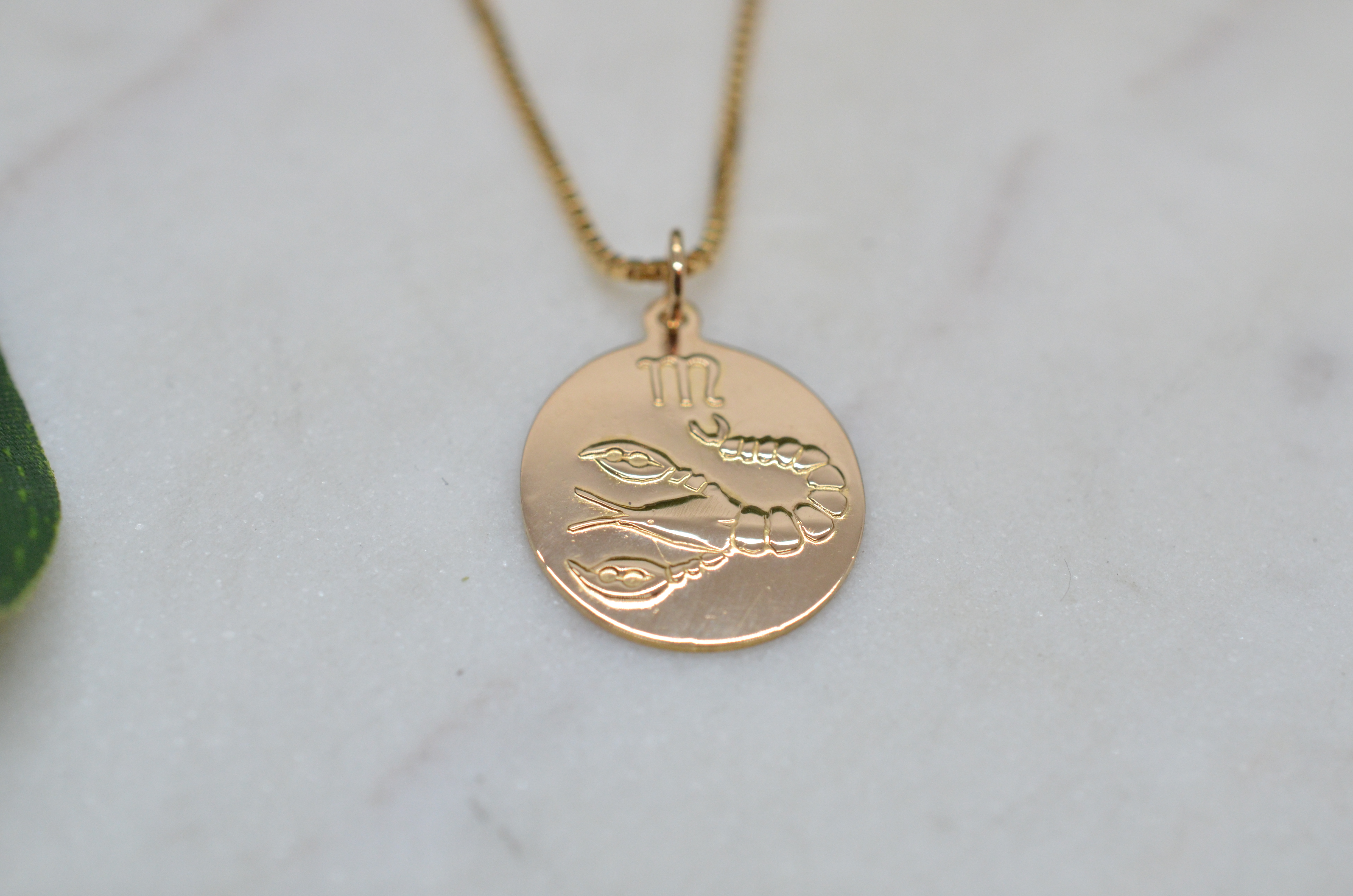 Vintage 18k pendant, "Crayfish" - 2