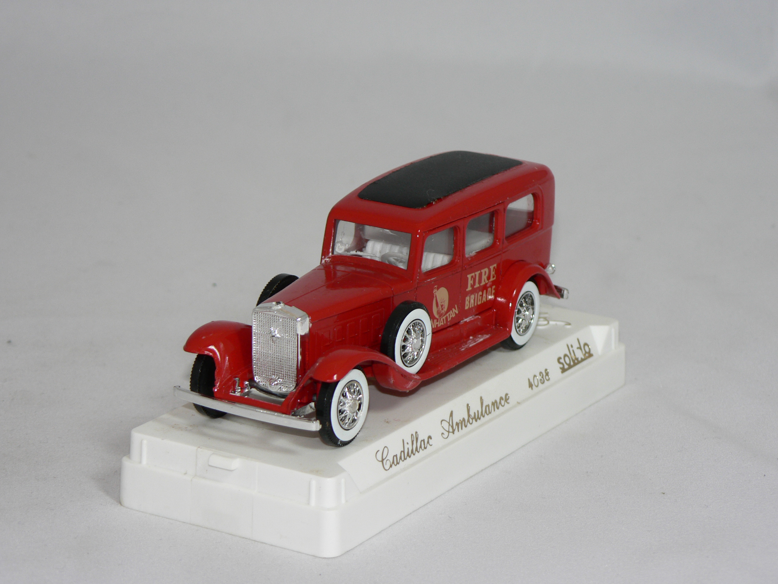 Cadillac  Van Ambulance  1930  1:43  Solido