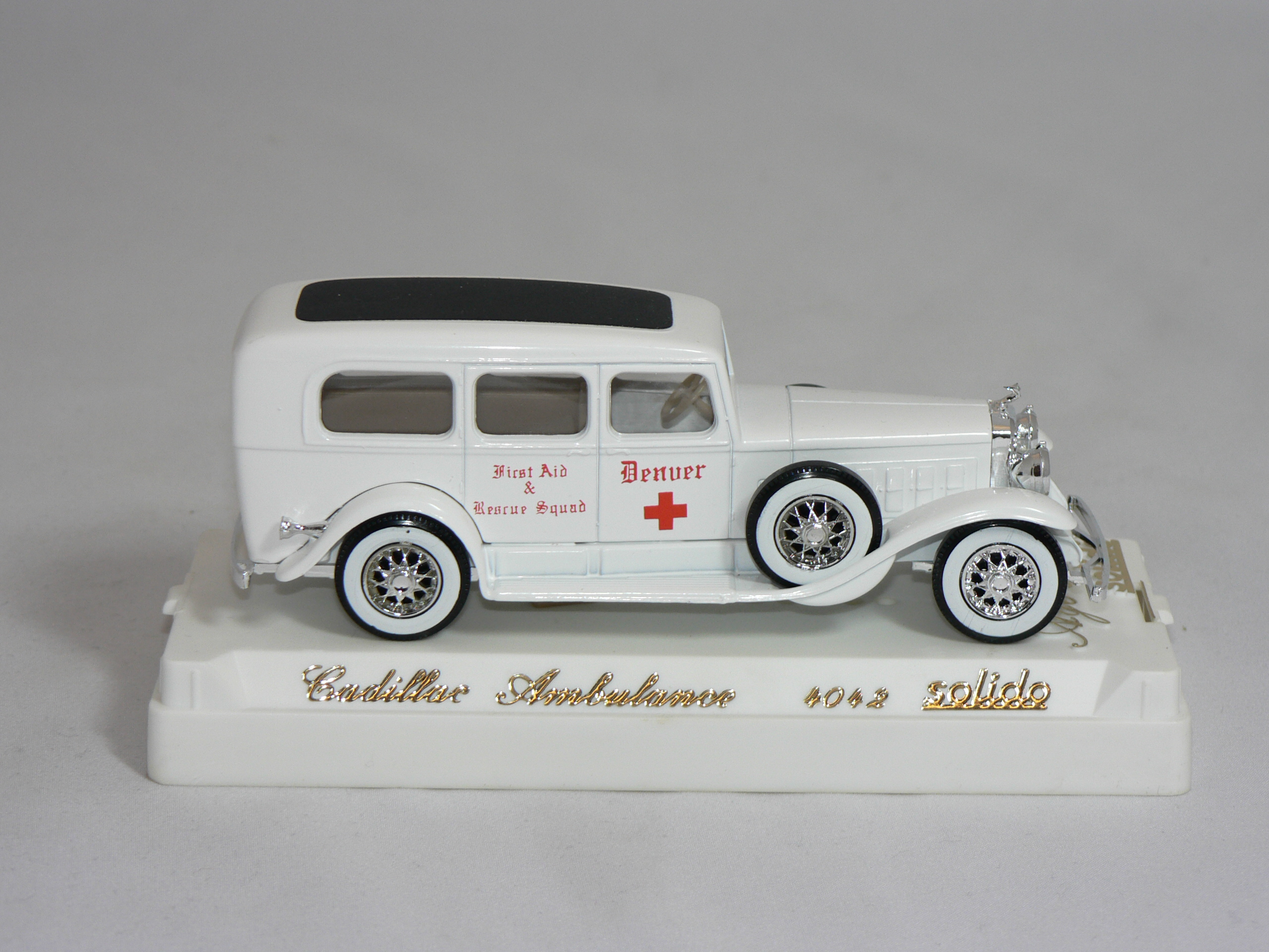 Cadillac  Van Ambulance  1930  1:43  Solido - 3