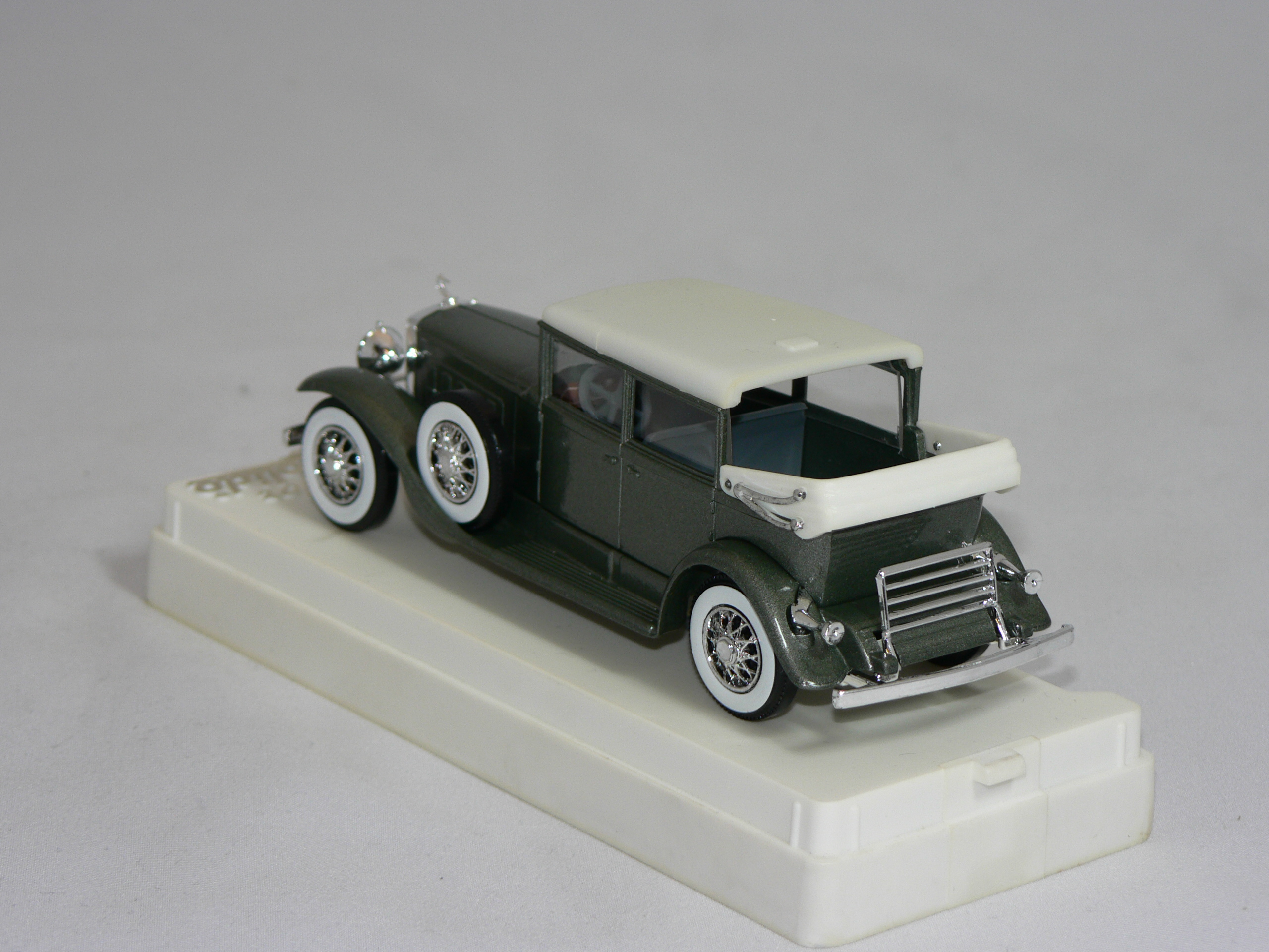 Cadillac  452a  1931  1:43  Solido - 2