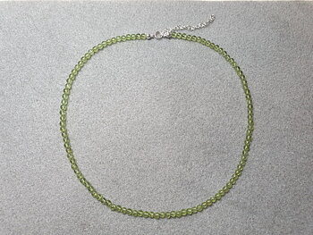 Peridot halsband 40 cm + 5cm förlängningskedja, 925-silver