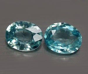 Circonita azul natural talla ovalada calibrada de 5x4 mm a juego, peso total 0,87 ct