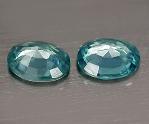 Circonita azul natural talla ovalada calibrada de 5x4 mm a juego, peso total 0,87 ct - 2