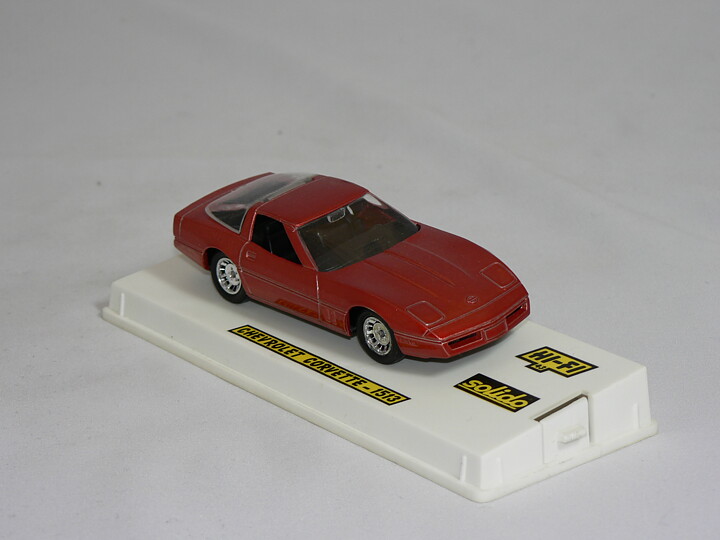 Chevrolet Corvette   1:43  Solido