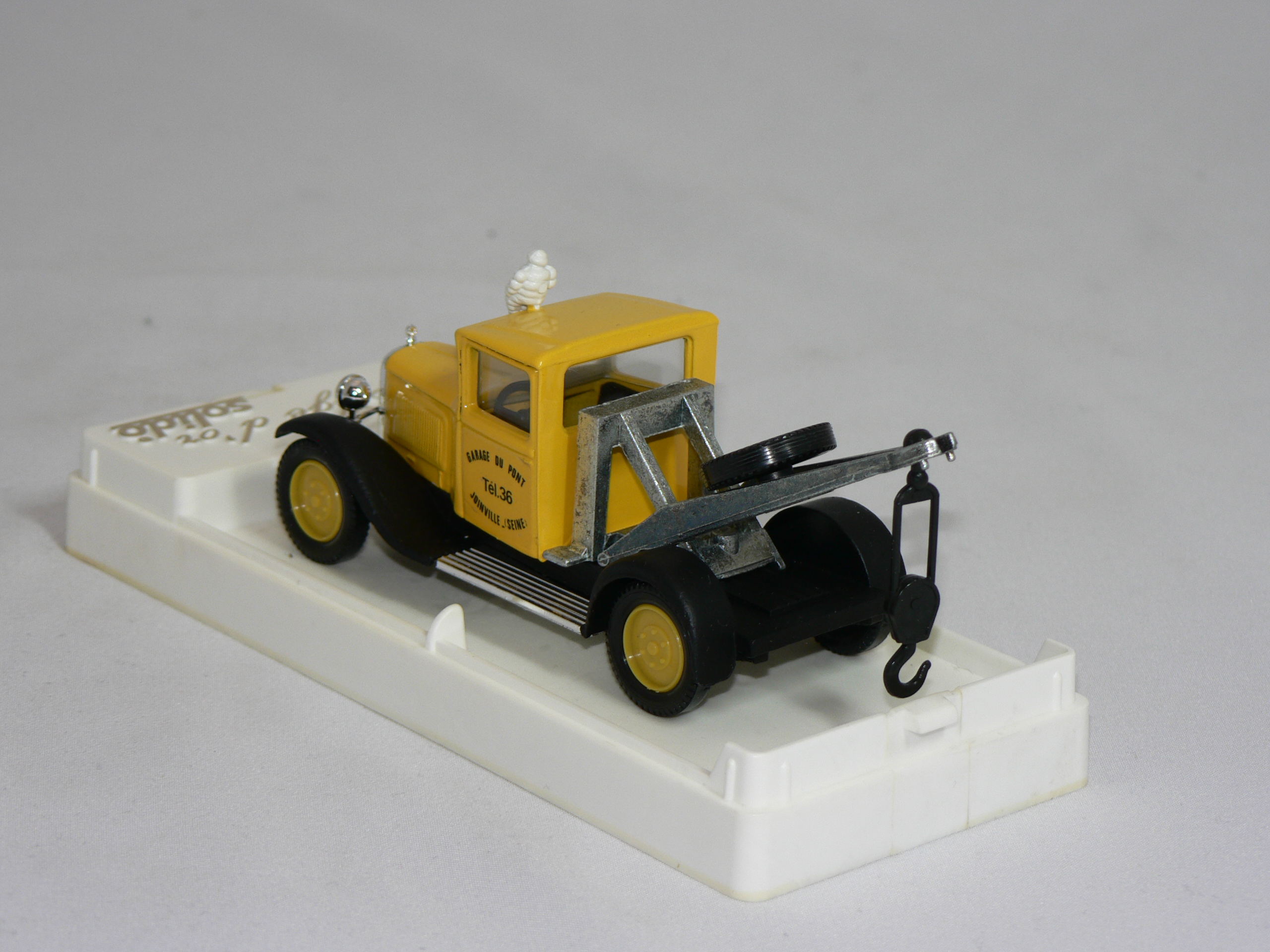Citroen  C4  1930  Bärgare  1:43  Solido - 2